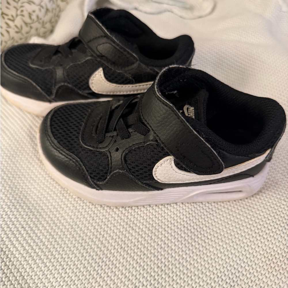 Nike Kids Black and White Sneakers